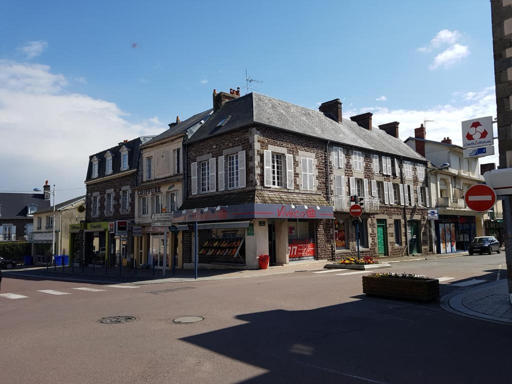 Appart Hotel Le Frenchy Bréhal Exterior foto